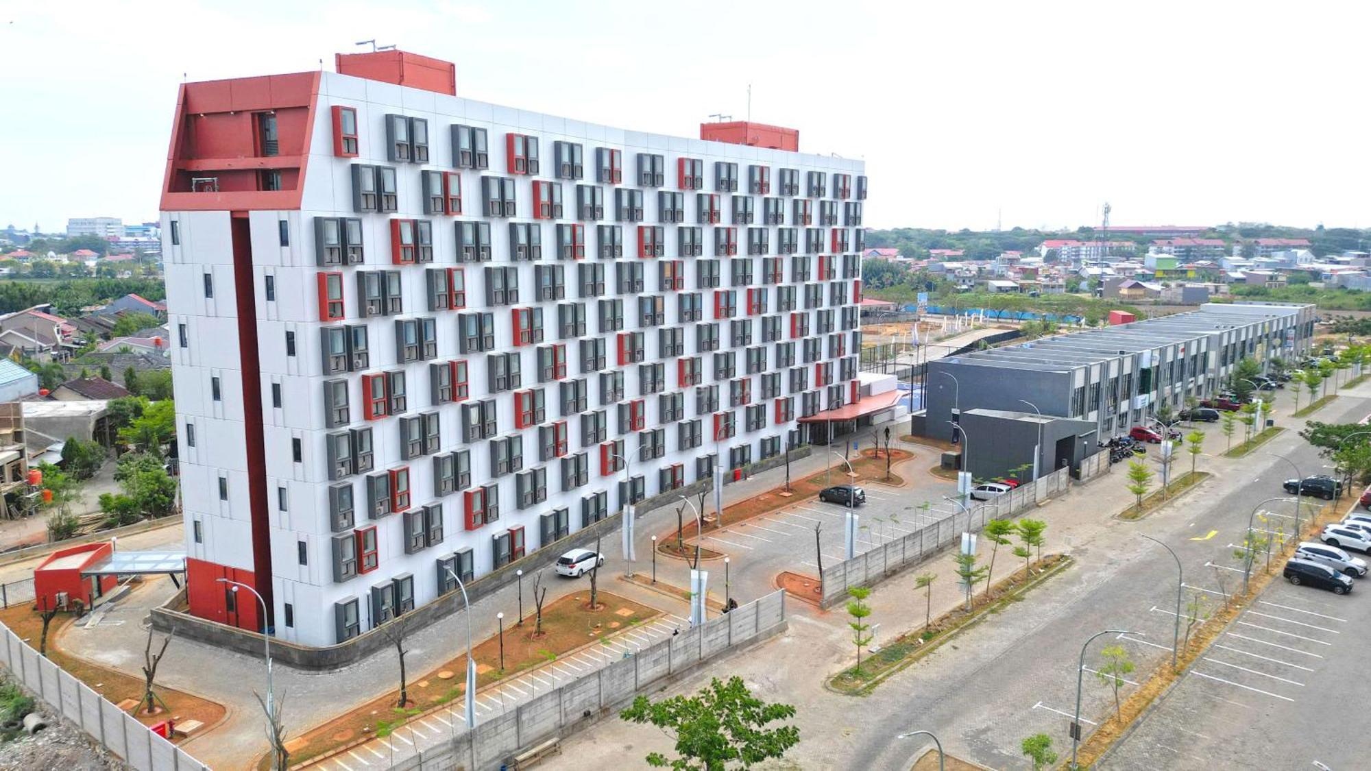 Warm And Comfy Studio Apartment Makassar Exterior photo